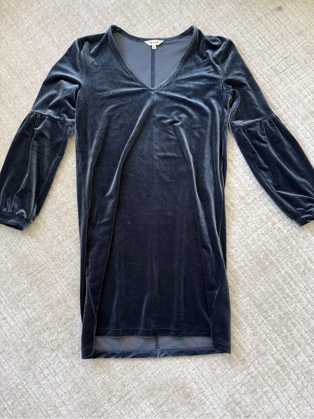 Madewell Velvet Long Sleeve V-Neck Mini Dress in Midnight Blue
